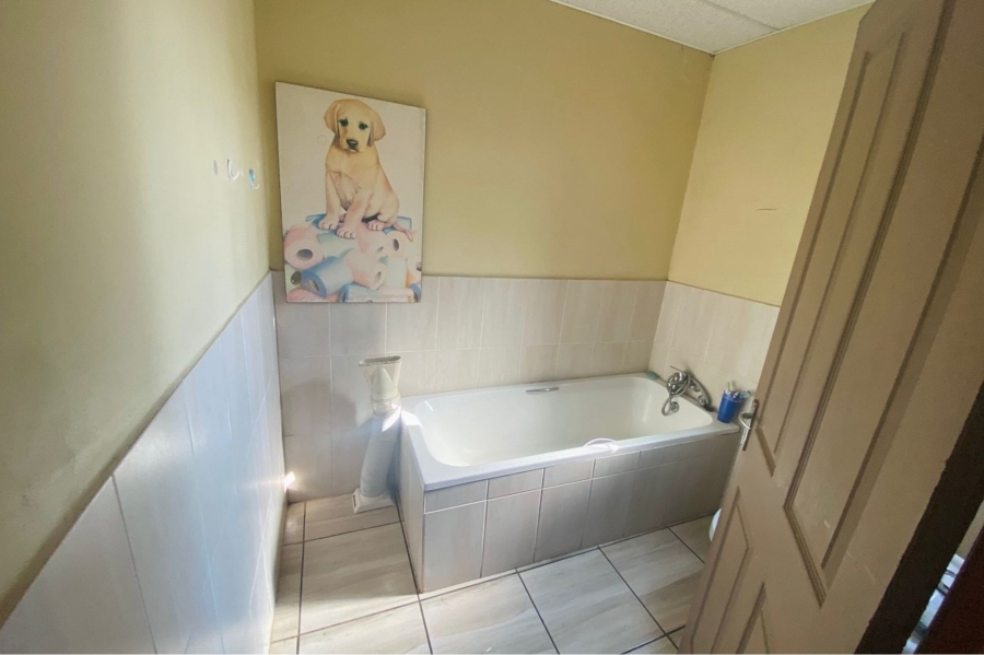 3 Bedroom Property for Sale in Caleb Motsoabi Free State